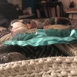 Quay x Desi / High Key